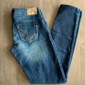 Sexy Woman’s Jolt Nordstrom Jeans! 🦋